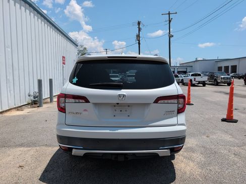 Used 2021 Honda Pilot Touring image 7