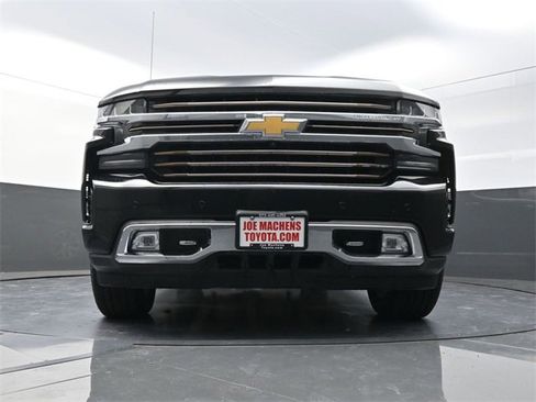 Used 2022 Chevrolet Silverado 1500 High Country w/ Technology Package image 28