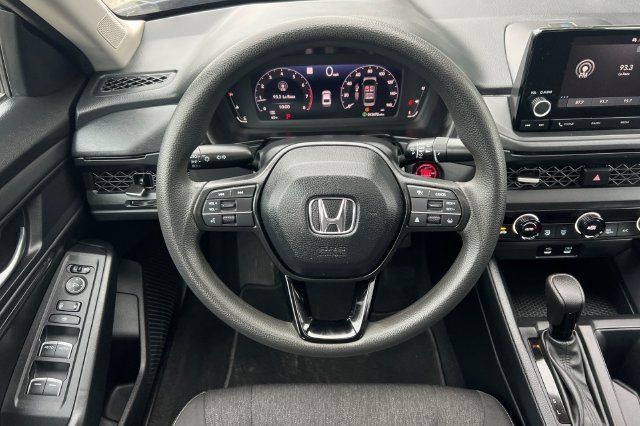 Used 2025 Honda Accord SE image 18