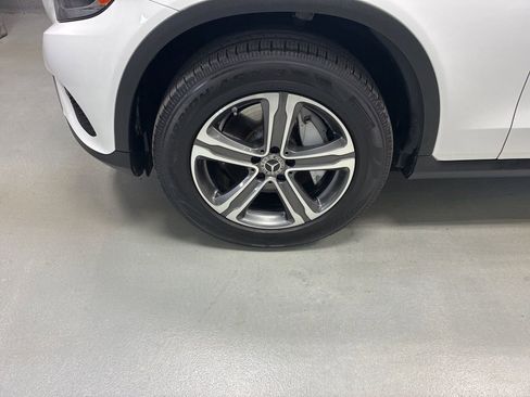 Used 2019 Mercedes-Benz GLC 300 4MATIC image 32