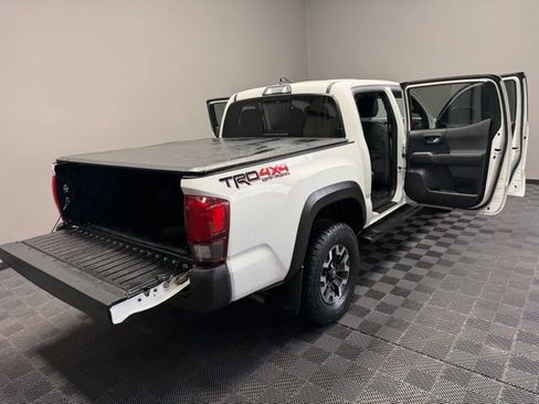 Used 2019 Toyota Tacoma TRD Off-Road image 22