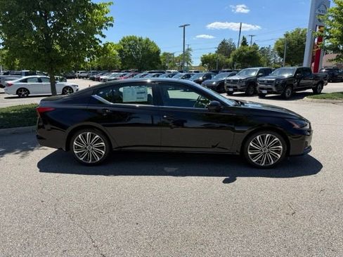 New 2026 Nissan Altima 2.5 SV FWD image 4