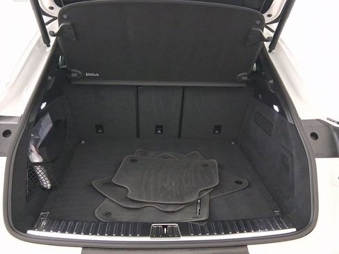 Used 2022 Porsche Cayenne S image 34