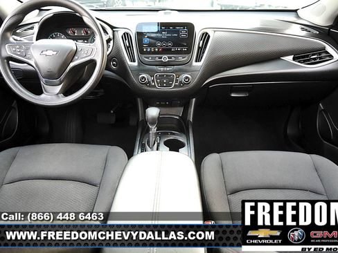 Used 2025 Chevrolet Malibu LT FWD image 8