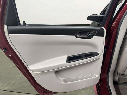 Used 2010 Chevrolet Impala LT w/ Convenience Package image 13