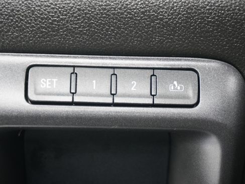 Used 2019 GMC Sierra 2500 Denali w/ Duramax Plus Package AWD/4WD image 13