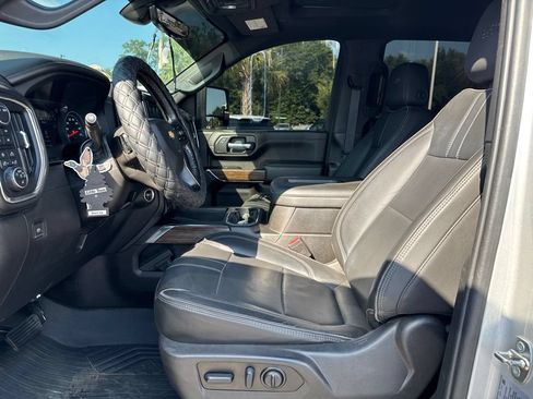 Used 2022 Chevrolet Silverado 2500 High Country w/ Z71 Off-Road Package AWD/4WD image 5