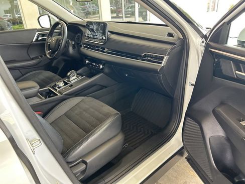 Used 2023 Mitsubishi Outlander SE FWD image 23