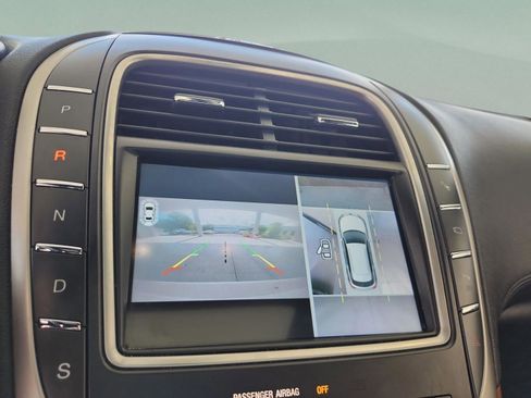 Used 2016 Lincoln MKX Reserve w/ Technology Package FWD image 23