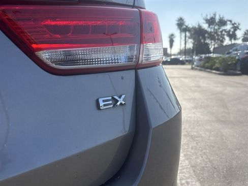 Used 2018 Kia Optima EX image 12