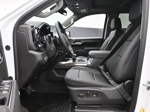 Used 2025 Chevrolet Silverado 1500 LTZ w/ LTZ Premium Package image 15