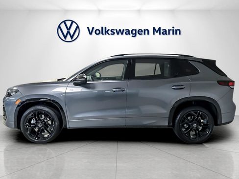 New 2026 Volkswagen Tiguan SE R-Line image 2