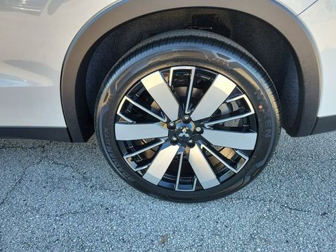 New 2026 Mitsubishi Outlander SE image 7