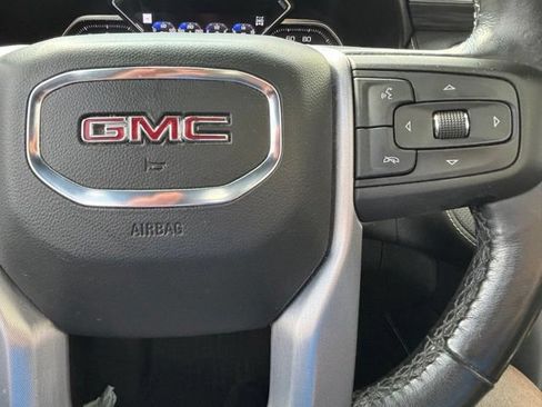 Used 2021 GMC Yukon XL SLT w/ SLT Luxury Plus Package AWD/4WD image 15