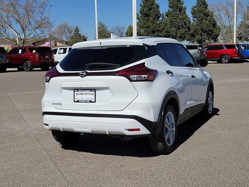 Used 2023 Nissan Kicks S image 10