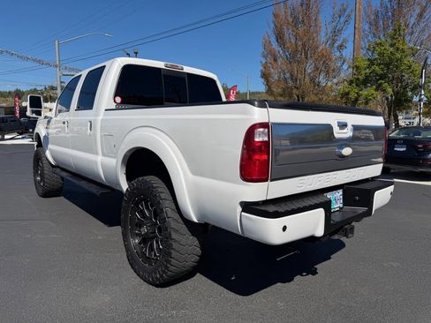 Used 2016 Ford F250 Platinum w/ Platinum Package image 19
