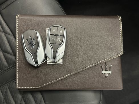 Used 2022 Maserati Ghibli Trofeo image 42