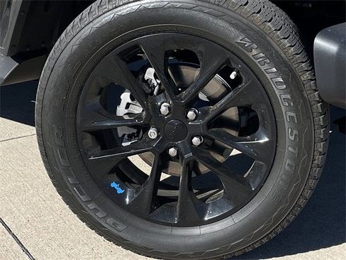 Used 2022 Jeep Wrangler Unlimited Sahara 4xe image 9