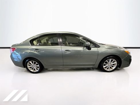 Used 2014 Subaru Impreza 2.0i Premium w/ All-Weather Package w/CVT AWD/4WD image 4