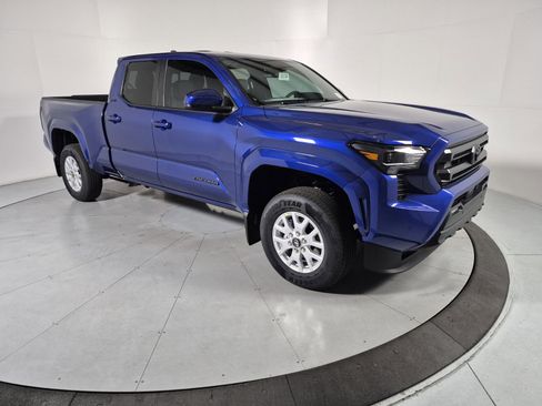 New 2025 Toyota Tacoma SR5 image 7