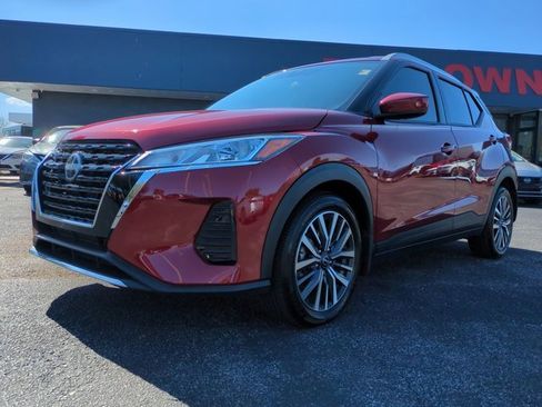 Used 2023 Nissan Kicks SV image 8