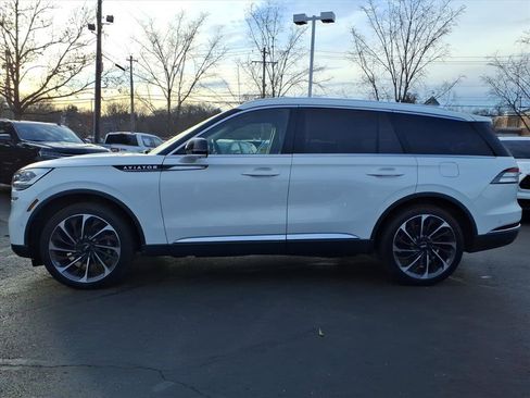 Used 2020 Lincoln Aviator Reserve w/ Equipment Group 202A image 4