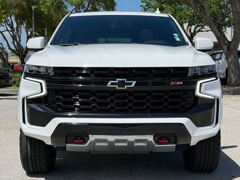 Used 2023 Chevrolet Suburban Z71 w/ Max Trailering Package AWD/4WD image 2