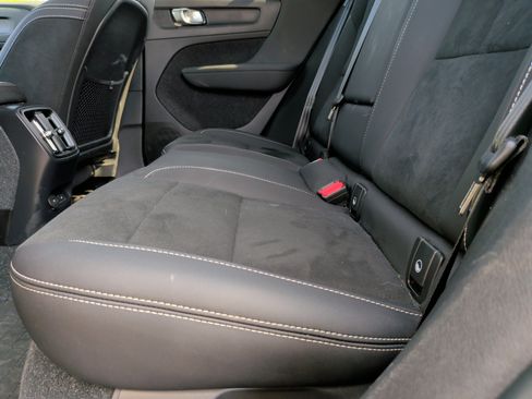 Used 2024 Volvo XC40 Recharge Ultimate w/ Protection Package Premier image 35