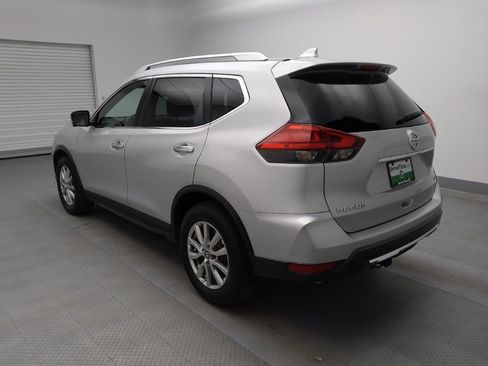 Used 2017 Nissan Rogue SV w/ SV Premium Package image 5
