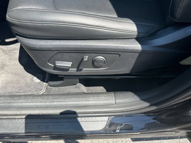 Used 2024 Kia Sorento S AWD/4WD image 30