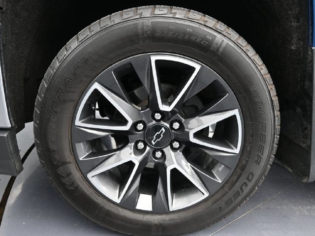 Used 2018 Chevrolet Silverado 1500 LT w/ All Star Edition AWD/4WD image 22