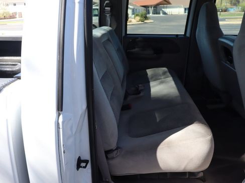 Used 2001 Ford F250 XL AWD/4WD image 21