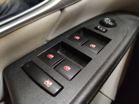 Used 2017 GMC Terrain SLE FWD image 27