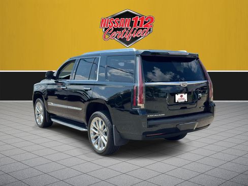 Used 2020 Cadillac Escalade Premium Luxury AWD/4WD image 5