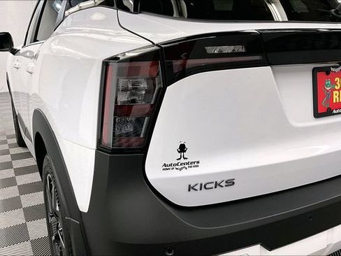 New 2026 Nissan Kicks SV w/ Cold Weather Package AWD/4WD image 21