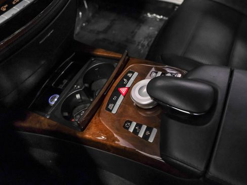 Used 2011 Mercedes-Benz S 63 AMG image 21