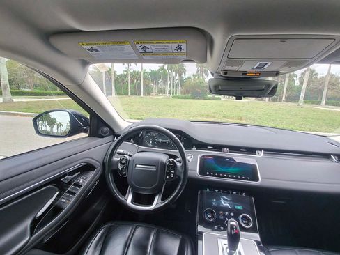 Used 2020 Land Rover Range Rover Evoque SE image 23