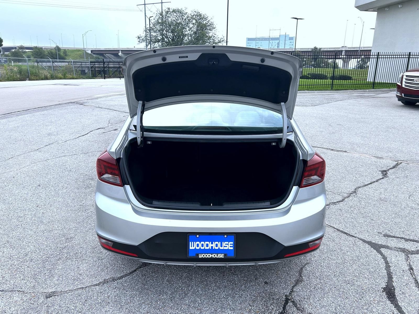 Used 2020 Hyundai Elantra SE FWD image 22
