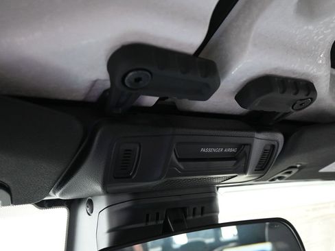 Used 2024 Jeep Gladiator Sport image 30