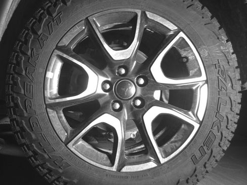 Used 2025 Jeep Compass Trailhawk image 14