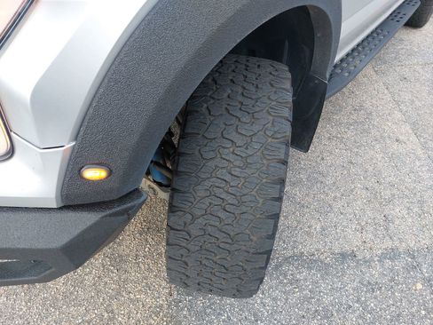 Used 2018 Ford F150 Raptor w/ Equipment Group 802A Luxury image 35