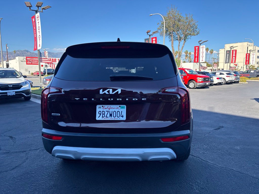 Used 2022 Kia Telluride LX AWD/4WD image 5