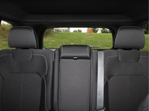 New 2025 Jeep Grand Cherokee Laredo X w/ Luxury Tech Group I image 24