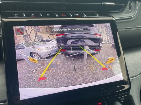 Used 2024 Jeep Grand Cherokee L Limited image 22