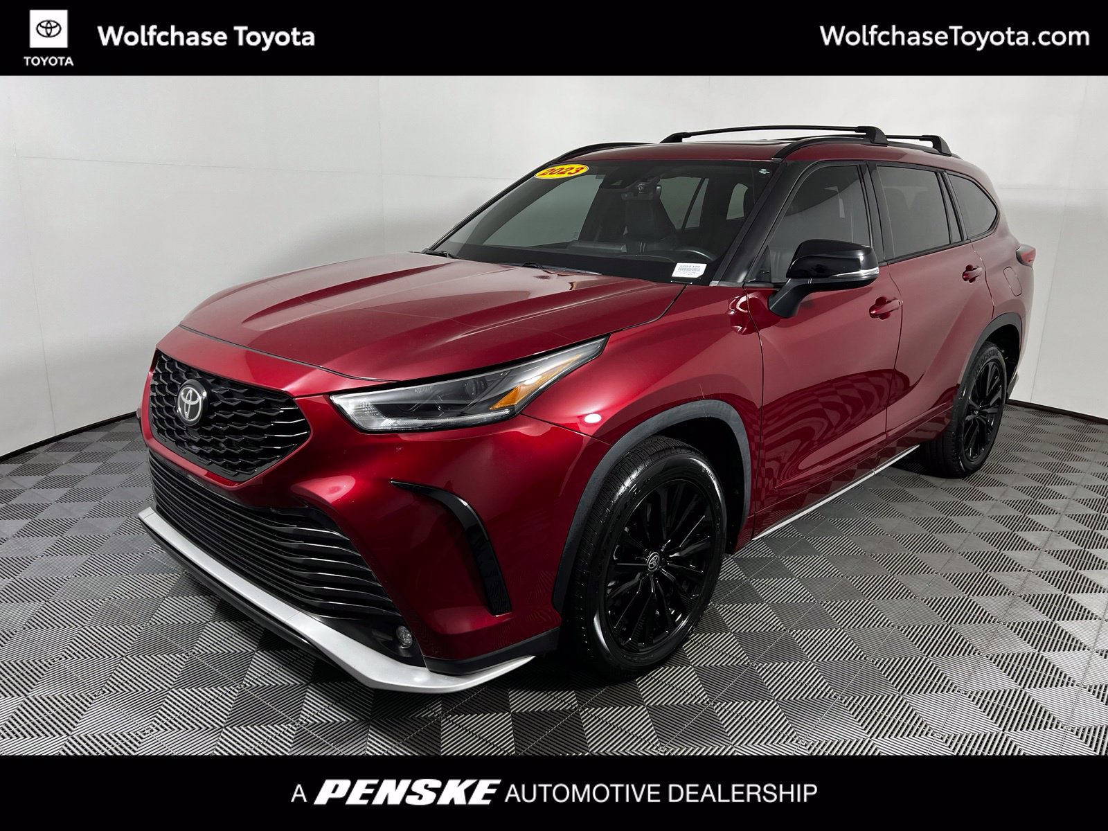 Used 2023 Toyota Highlander XSE AWD/4WD image 1
