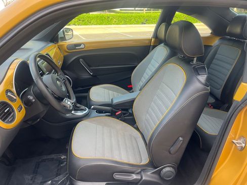 Used 2016 Volkswagen Beetle 1.8T Dune FWD image 16