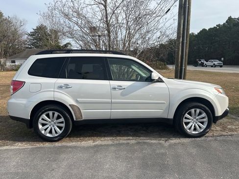 Used 2011 Subaru Forester 2.5X Premium image 7
