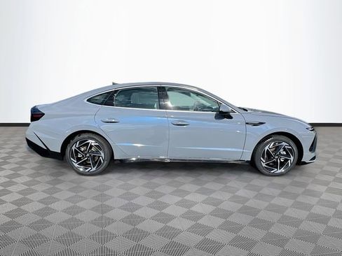 New 2026 Hyundai Sonata SEL FWD image 8