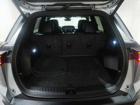 Used 2025 Chevrolet Equinox LT w/ Convenience Package II image 6