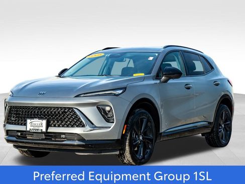 Used 2025 Buick Envision Sport Touring image 3